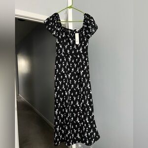 Small Francesca’s maxi dress